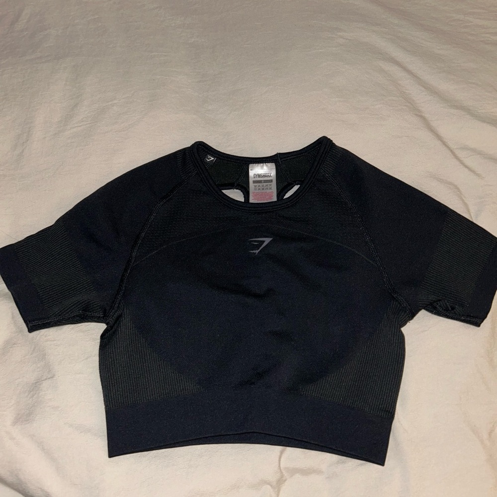 Gym shark workout top